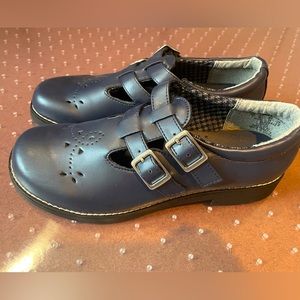 MARY JANE SHOES